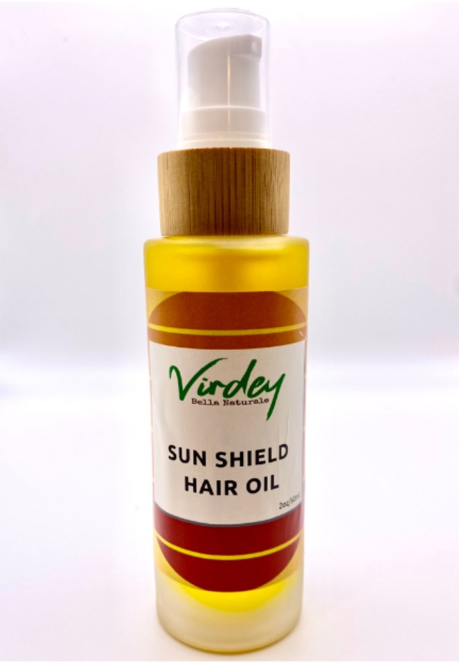 Silicone-Free Shine Hair Oil Achieve a sleek, radiant finish—without silicones. This lightweight shine oil is expertly formulated with broccoli seed oil, marula oil, and avocado oil to smooth strands, boost softness, and enhance natural shine. Designed to tame frizz and flyaways, it leaves your hair with a smooth, glass-like finish while keeping it nourished and touchably soft. Perfect for adding the final polish to any style.